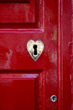 door to my heart Lizzie Hearts, Leap Year, I Love Heart, Heart Lock, My Funny Valentine, Key To My Heart, Foto Art, Red Door, Beautiful Doors