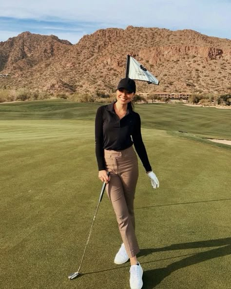 Kat Jamieson, Girl Golf Outfit, Cute Golf Outfit, Golf Attire Women, Golf Inspiration, Womens Golf Fashion, Fotografi Vintage, Girls Golf, Golf Attire