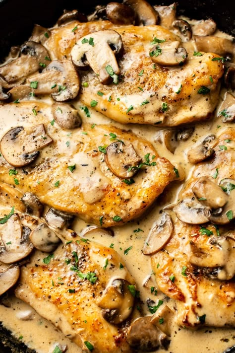 Pan-seared chicken breasts in a white wine mushroom cream sauce comes together quickly and makes the most delicious dinner! Chicken In Cabernet Sauce, Mushroom Parmesan Chicken, Chicken In Heavy Cream Sauce, Mozzarella Mushroom White Wine Chicken, Chicken With Mushrooms Crockpot, White Wine Cooking Recipes, Chicken White Wine Mushrooms, Mushroom Swiss Chicken Bake, Chicken And White Wine Sauce