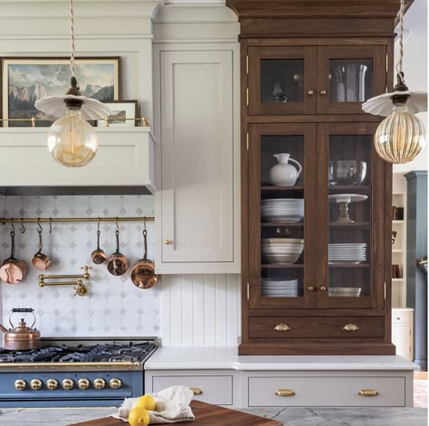 Cottage Kitchen Hood Ideas, Wine Cabinet Upper, Stained Wood Pantry Cabinet, English Country Kitchen Cabinets, Cabinet On Top Of Counter, Cabinet On Countertop, Built In Kitchen Hutch, Traditional Kitchens, Casa Vintage