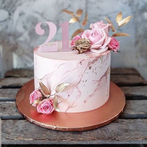 Classy 21st Birthday Cake, 21st Birthday Cake Ideas, 21st Birthday Cake For Girls, Birthday Cake For Women Simple, 21st Bday Cake, 21st Birthday Cupcakes, Modern Birthday Cakes, 25th Birthday Cakes, 80 Birthday Cake