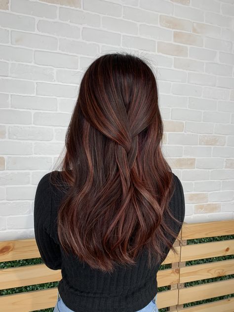 Brown Hair Ideas For Fall Brunettes, Balayage Hair Mahogany, Maroon And Brunette Hair, Brown Red Hair Color Balayage, Auburn Babylights Dark Hair, Mahogany Brown Hair Balayage, Hair Color Dimension Brunettes, Dark Hair With Auburn Undertones, Brown Hair Mahogany Highlights