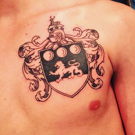 Armenian Tattoo, Coat Of Arms Tattoo, Family Crest Tattoo, Family Crest Symbols, Shoulder Armor Tattoo, Crest Tattoo, Dallas Tattoo, Biblical Tattoos, Shamrock Tattoos