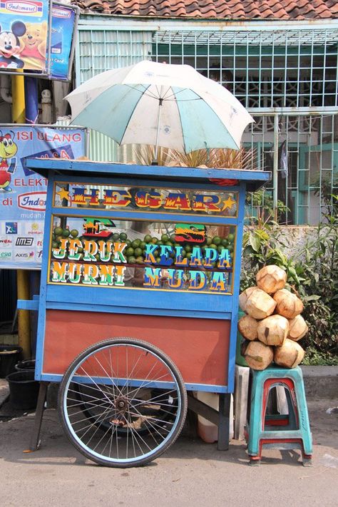 Food Stall Street Stall Ideas, Hawker Stall Design, Carribean Festival, Street Food Cart, Street Food Stall, Food Stall Design, Desi Street Food, India Street, Urban Chickens