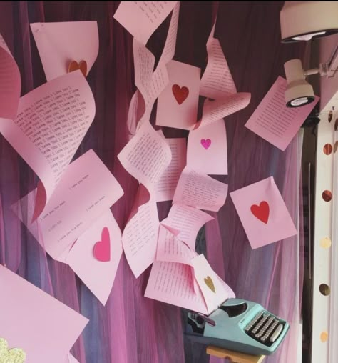 Vintage Valentines Aesthetic, Valentines Day Backdrop, Valentines Window Display, Valentines Day Aesthetic, Valentines Aesthetic, Valentines Day Romantic, Valentine Backdrop, Ideas Valentines Day, Valentines Party Decor