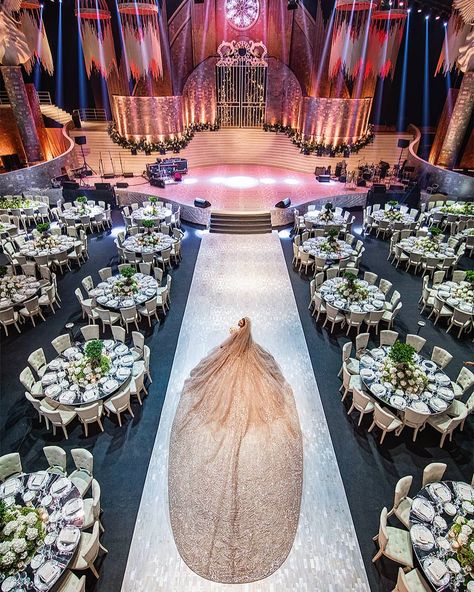 Reception Layout, Lebanese Wedding, Wedding Hall Decorations, Wedding Background Decoration, Wedding Stage Design, Dream Wedding Decorations, Luxury Wedding Decor, Wedding Planning Decor, Arab Wedding