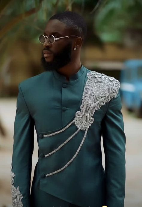 Prom Suits For Black Men, Suits For Black Men, Matric Suits, Gala Attire, Mens Shirt Pattern, African Fabric Dress, Latest African Men Fashion, Big Men Fashion, Dress Suits For Men