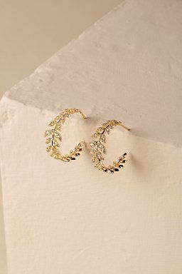 Small Earrings Gold, Chique Outfits, Indian Jewellery Design Earrings, Gold Rings Fashion, Bangles Jewelry Designs, Gold Jewellery Design Necklaces, Jewelry Design Earrings, Classy Jewelry, Fancy Jewellery