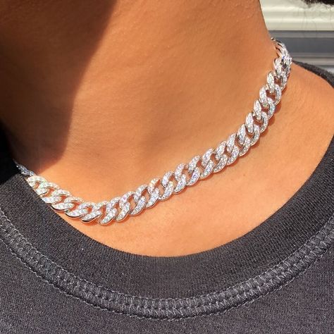 Kitten Co Jewelry on Instagram: “+CHICAGO CRYSTAL CHAIN NECKLACES ARE BACK IN STOCK ❤️🥰🔥 Very Limited Supply . . . . . . . . . . . . . #fashion #fashionable” Kenting, Grandmother Jewelry, Boho Statement Necklace, Dope Jewelry, Popular Jewelry, Crystal Chain, Deco Jewelry, Girly Jewelry, Silver Chain Necklace