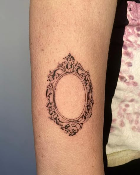 Mirror Chest Tattoo, Gilded Frame Tattoo, Antique Frame Tattoo Design, Vintage Frame Tattoo Design, Vintage Picture Frame Tattoo, Picture Frame Tattoo Vintage, Painting Frame Tattoo, Mirror Frame Tattoo, Antique Mirror Tattoo