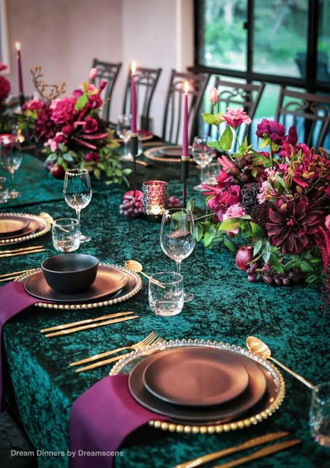 Wedding Decor Trends, 2026 Wedding, Green Wedding Decor, Romantic Table Setting, Tafel Decor, Jewel Tone Wedding, Romantic Table, Table Setting Decor, Dinner Table Decor