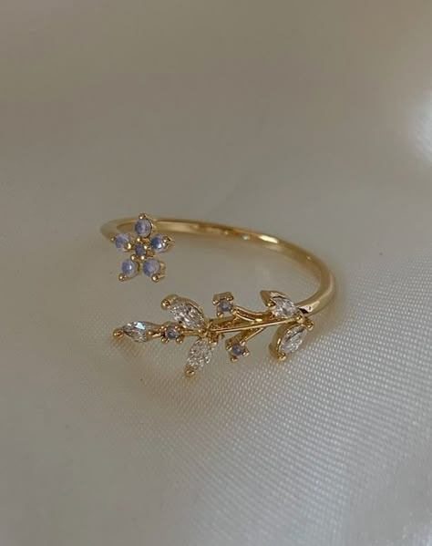 Asian Gold Jewelry, Gaun Koktail, خواتم خطوبة, Cute Promise Rings, قلادات متدلية, Hand Jewelry Rings, Ethereal Jewelry, Pretty Jewelry Necklaces, Gold Rings Fashion