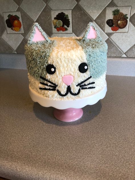 Cat Face Birthday Cake, Kitty Smash Cake, Kitty Cat Birthday Cake Ideas, How To Make A Kitty Cat Cake, Kitten Birthday Party Cake, Cat Cake Buttercream, Kitty Cat Birthday Party Cake, Super Kitty Cake, Kitty Cat Cake Ideas