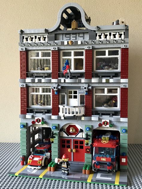 Lego Fire Station Moc, Lego Fire Station, Lego City Fire Station, Lego City Fire Truck, Adult Lego, Lego Diorama, Miniature City, Lego Boat, Lego Village