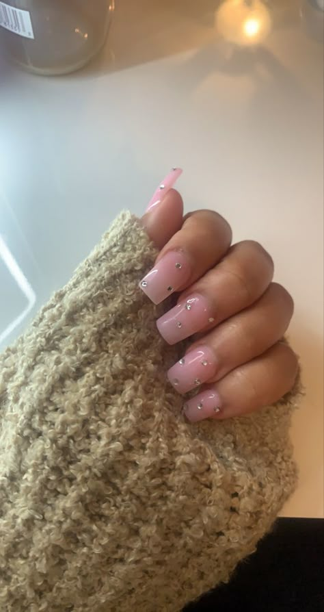 Easy Nails With Rhinestones, Pink And Silver Nails With Rhinestones, Short Round Nails With Rhinestones, Short Square Acrylic Nails Diamonds, Pink Nail Rhinestones, Pink Nails W Rhinestones, Short Nail Diamond Designs, Gems On Nails Rhinestones, Short Pink Nails With Gems