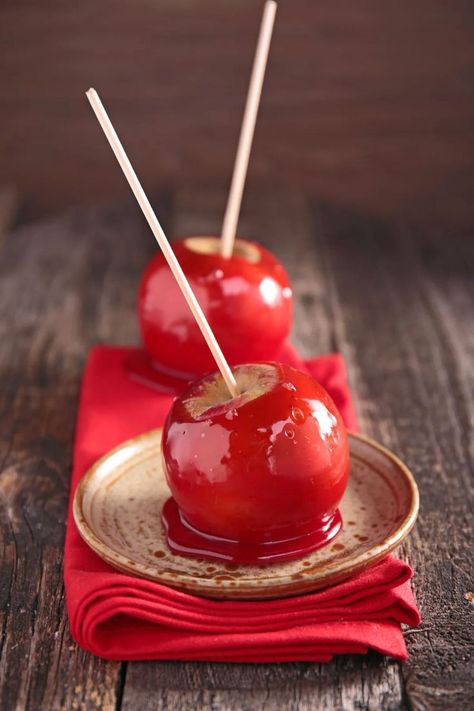 Taffy Apple, Washington Apple, Red Delicious Apples, Desserts To Make, Candy Apples, Caramel Apples, Healthy Desserts, Fun Desserts, Sweet Recipes