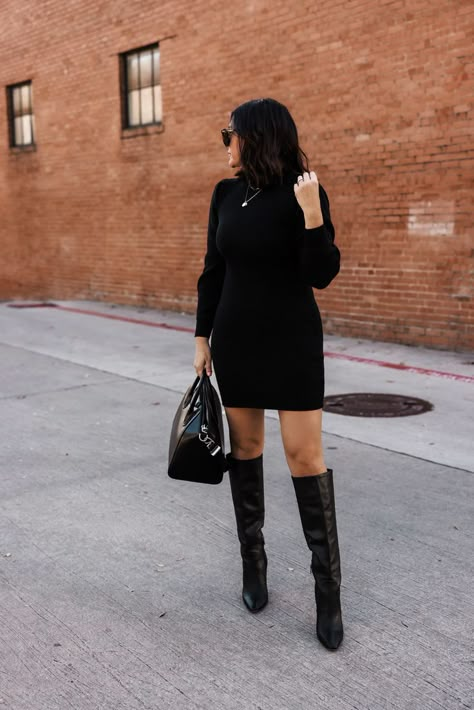 Belted Sweater Dress Outfit, Black Sweater Dress With Boots, Short Sweater Dress Outfit, Transition To Fall Outfits, Sweater Dress Outfit Ideas, Long Sweater Dresses, Black Sweater Dress Outfit, Sweater Dress With Boots, Sweater Dress Outfit Winter