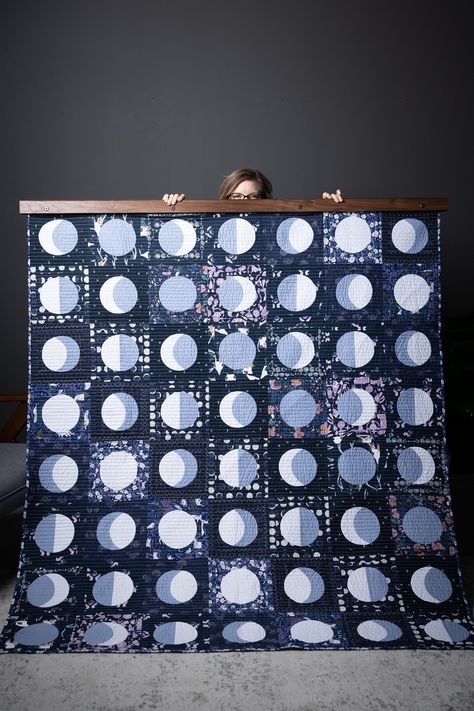 The phases of The Moon Portal Quilt remind us to accept growth and change. It invites us inside to gain understanding of ourselves by gently facing our fears. Wrap yourself up in the magic of the moon and remind yourself to have courage. The Moon Portal quilt pattern is based on the imagery of The Moon tarot card.  On Star And Moon Fabric, Witch Quilt Patterns, Moon Phase Quilt, Four Color Quilt Patterns, Quilting Cotton Projects, Tarot Quilt, Small Quilted Projects, Shibori Quilt, Moon Quilt Pattern