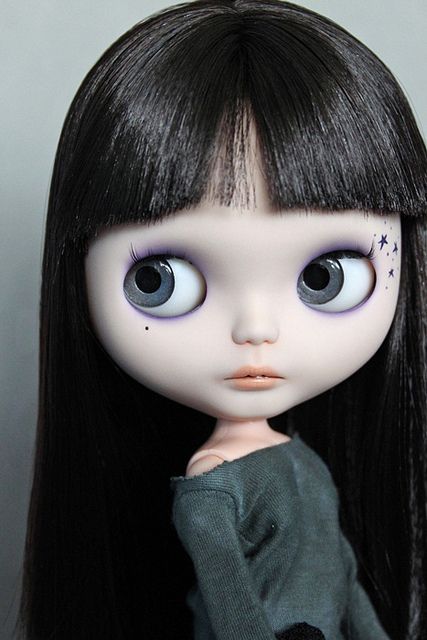 night flower, via flickr. Night Flowers, Stunning Eyes, Boy Hairstyles, Doll Face, Blythe Doll, Bjd Dolls, Big Eyes, Cute Dolls, Flower Making