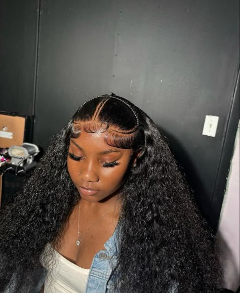 Hair Appointment Outfit Black Women, Hair Appointment Outfit, Buss Down Wig, Black Hair Curly, Curly Hair Cut, Lace Wigs Styles, Wet And Wavy Hair, Mom Cut, Outfit Black Women