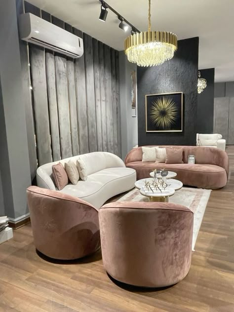 Sofa Makeover, Luxury Furniture Sofa, Classy Living Room, Luxury Sofa Design, Room Sofa Design, Latest Living Room Designs, Modern Sofa Living Room, Bedroom Interior Design Luxury, Living Room Sofa Design