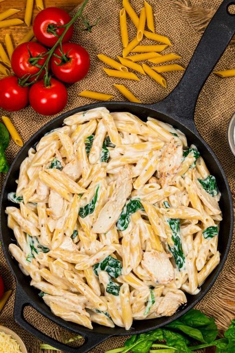 Joanna Gaines Chicken Parmesan Alfredo Truffle Oil Recipes, Pasta Fusilli, Mushroom Recipes Pasta, Spinach Artichoke Chicken, Creamy Pasta Sauce, Chicken Penne, Pasta Alfredo, White Sauce Pasta, Chicken Alfredo Pasta