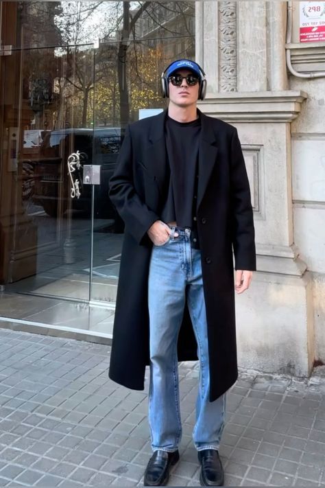 Mens Topcoat Outfit, Man Paris Outfit, Paris Mens Street Style Winter, New York Men Outfit, Paris Outfits Winter Men, Mens Overcoat Outfit Casual, Paris Winter Outfit Men, Starboy Winter Outfit, Men Paris Outfit