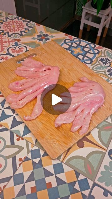 Easy Chicken Dinner Videos, Fried Chicken Breast Dinner Ideas, Boned Chicken Recipes, Lunch Ideas With Chicken Breast, What To Do With Leftover Fried Chicken, Interesting Food Recipes Chicken, Copycat Canes Chicken Tenders, Hi Ken Breast Recipes, Chicken And Steak Recipes