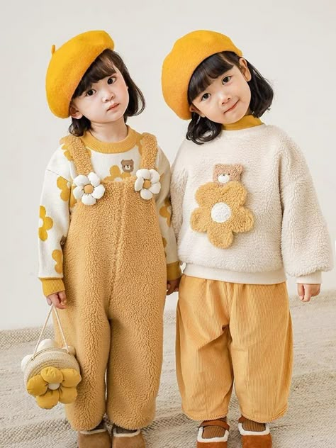 Cute Children Outfits, Children Style, Child Clothes, Kid Outfits, Children Fashion, Kid Clothes, Fashion For Kids, Pose Reference Photo, Children Clothes