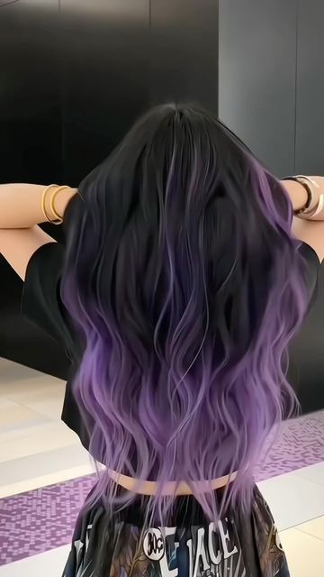 Purple Hair Highlights, Dyed Hair Purple, Hair Color Underneath, Cute Hair Colors, Hair Color Streaks, Hair Streaks, Dyed Hair Inspiration, Hair Color Purple, Pretty Hair Color