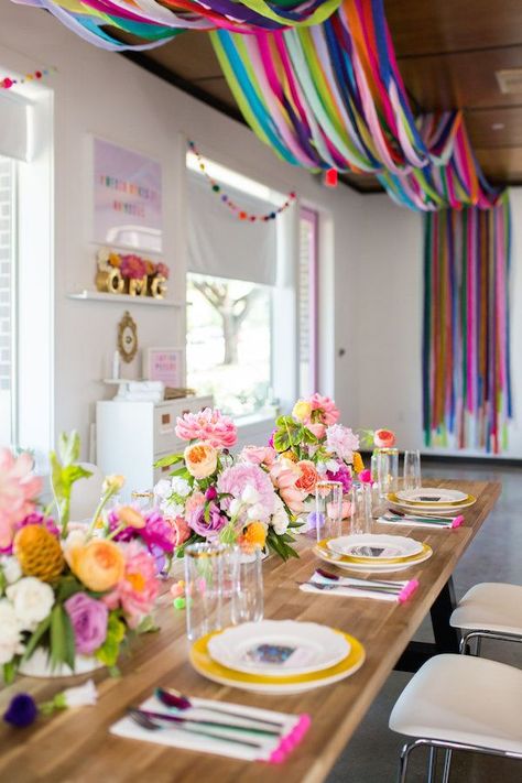 Lisa Frank-Inspired Rainbow Birthday Bash | The Perfect Palette Tule Decorations Party, Fiesta Backdrop Mexican, How To Decorate Wedding Venue Walls, Inexpensive Party Ideas, Art Show Food Ideas, Rainbow Garden Party, Paint Can Diy, Diy Flower Decorations, Multicolored Wedding