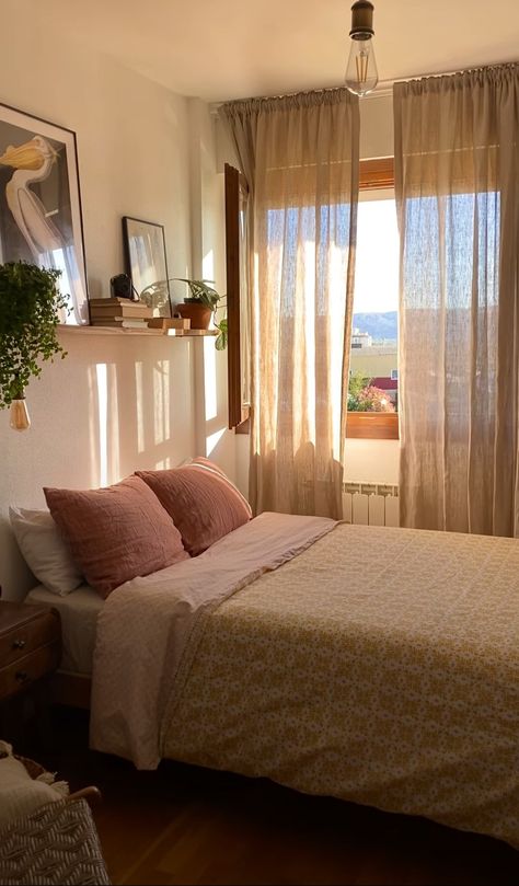 Spanish Bedroom Ideas, Couch In Bedroom, Spanish Bedroom, Small Couch In Bedroom, Small Couch, Dream Apartment Decor, Redecorate Bedroom, Cozy Room Decor, Yes Or No