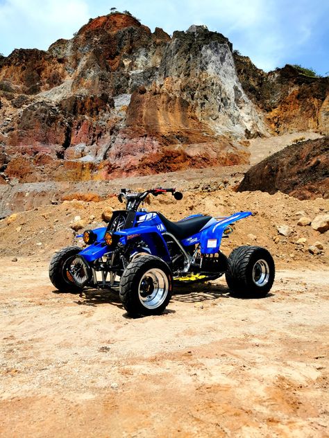 Azul, fibra de carbono, 2002 Banshee Wallpaper, Banshee Yamaha, Atv Four Wheelers, Yamaha Banshee, Off Road Bikes, Atv Riding, 4 Wheelers, Bike Pic, Four Wheelers