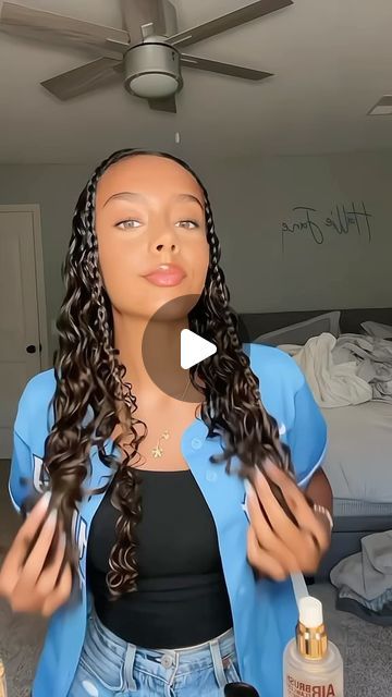 Itscurlyworld on Instagram: "Curly hair style tutorial🩷🫶🏽" Picture Day Hairstyles Curly Hair, Curly Hair Styles For School, Picture Day Hairstyles, Hair Styles For School, Styles For School, Curly Hair Style, Day Hairstyles, Style Tutorial, Hairstyles Curly Hair