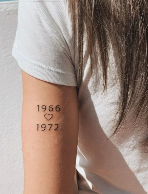 Tattoo #tattoo #cutetattoos #tattooideas Birthdate Tattoo, Dad Tattoos, Classy Tattoos, Cute Tattoos For Women, Discreet Tattoos, Dainty Tattoos, Small Tattoo Designs, Tattoos For Daughters, Elegant Tattoos