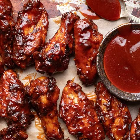 The Best Sticky BBQ Chicken Wings Recipe (Homemade) - grill, bake or air fry these sticky, saucy wings with a delicious homemade sauce! Sticky Bbq Chicken Wings, Sticky Bbq Chicken, Saucy Wings, Bbq Wings Recipe, December Food, Grilled Chicken Wings Recipe, Homemade Grill, Chinese Wings, Mac Recipes