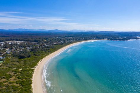 15 Best Things to Do in Batemans Bay (Australia) - The Crazy Tourist Batemans Bay Australia, Australia Bucket List, Things To Do In Australia, Gap Year Travel, Batemans Bay, Australia Animals, Ocean Surf, Beach Road, Wildlife Park