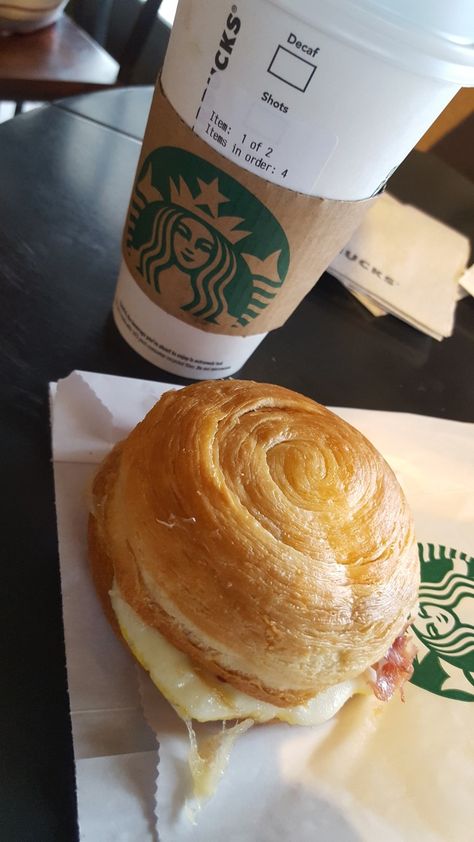 Starbucks breakfast Starbucks Sandwiches Breakfast, Starbucks Breakfast Aesthetic, Starbucks Food Breakfast, Starbucks Bread, Breakfast Esthetic, Chick Fil A Breakfast, Starbucks Breakfast Sandwich, Starbucks Asthetic, Hogwarts Food