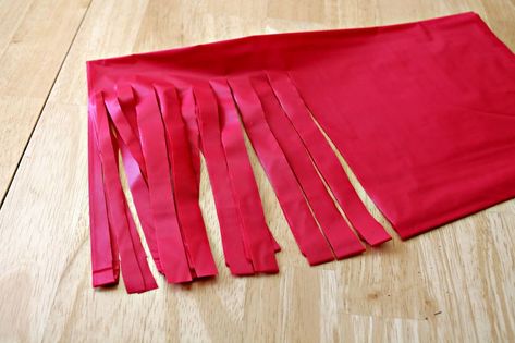 DIY+Banner+Garland Plastic Table Cloth Banner, Dollar Tree Tablecloth Garland, Diy Table Cloth Garland, Table Cloth Tassel Garland, Plastic Table Cloth Garland, Tablecloth Garland, Table Cloth Banner, Cloth Garland Diy, Plastic Tablecloth Decorations