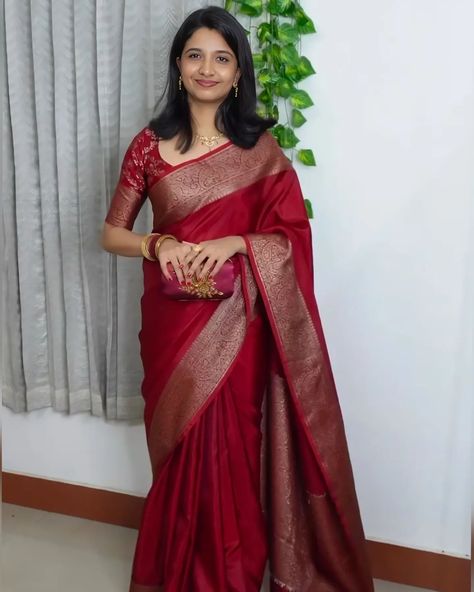 Make a statement with timeless banarasi soft saree for contemporary celebrations ✨❤️🥻 ✅ Premium quality you won't find anywhere else. ✅ Organza sarees at much affordable price ✅ Easy Return Exchange & COD Available Upto 30% OFF Shop Now Banarasi Saree Bengali, Part Wear Sarees, Pongal Saree Ideas, Simple Banarasi Saree, Bridal Saree Look For Wedding, Saree Blouse Styles Back, Elegant Saree Look For Wedding, Saree Ideas For Wedding, Bridal Sarees For Wedding