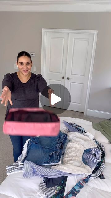 LENNIA (Folding Queen 👑) on Instagram: "Comment below PACKING, and I will send you the link to the packing cubes in the video. Watch me pack for my spring break trip. #packinghacks #travels" How To Use Packing Cubes, How To Pack Sweaters In A Suitcase, Packing Cubes How To Use, Folding Clothes For Travel Packing Hacks, Packing Cubes Tips, Packing Folding, Packing Hacks Clothes, Travel Cubes, Spring Break Trips