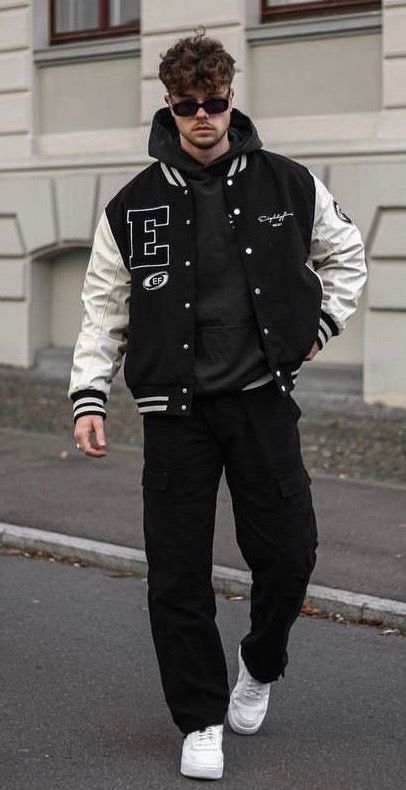 Winter Varsity Jacket Outfit, American High Street Style Outfits, Varsity Jacket Streetwear, Black And White Male Outfit, College Jacket Outfit Men, Men Varsity Jacket Outfit, Guys Clothing Styles Streetwear, Black Varsity Jacket Outfit, Teen Boy Outfits Casual