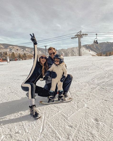 Ski Inspiration, Lauren Ireland, Snow Style, Family Ski Trip, Ski Family, Moms Goals, Hey Mama, Dream Family, Winter Family