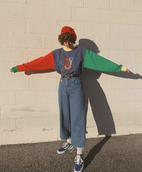 Pastel 80s Aesthetic Outfits, Vibrant Aesthetic Outfit, Cool Artsy Outfits, Colourful Retro Outfits, Childish Outfits Aesthetic, Fun Clothes Aesthetic, Art Ho Outfit, Retro Indie Aesthetic Outfits, Vintage Indie Aesthetic Outfits