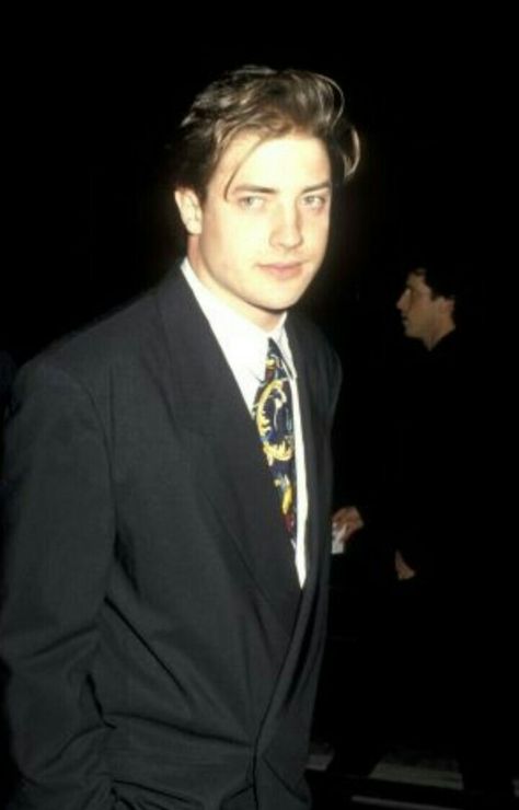 Brendan Fraser 1997***Lili Brandon Fraser 90s, 90s Brendan Fraser, Brendon Fraser 90s, Young Brendan Fraser, Brendan Fraser 90s, Brandon Fraser, Brendan Fraser The Mummy, Mummy Movie, George Of The Jungle