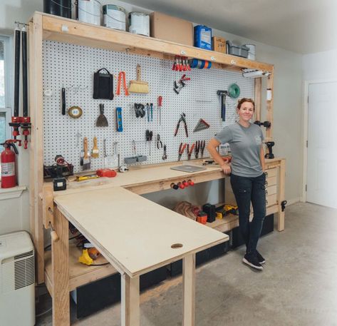 15 Easy Workbench Improvements | Upgrading The Garage Workbench - Wilker Do's Tool Bench Garage, French Cleat Cabinet, Craft Bench, Crafting Workshop, Garage Workbench Ideas, Garage Bench, Workbench Diy, Workbench With Storage, Workbench Organization