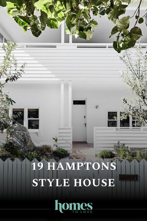 This classic American seaside style has quickly become an Australian favourite. Tap the link now to discover 19 modern Hamptons style houses to inspire. Hampton Inspired Homes, Hamptons Porch Ideas, White Weatherboard House Exterior, Hampton Exterior Colours, Australian Hamptons Style Exterior, Hamptons Front Yard, French Beach House Exterior, Hamptons Exterior Colours, Homes To Love Australia