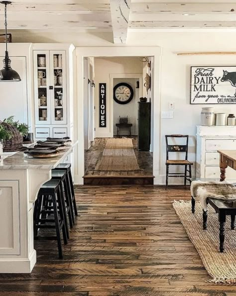 Casas The Sims 4, Farmhouse Kitchen Design, Farmhouse Interior, Farmhouse Ideas, Kitchen And Dining Room, Random House, Farmhouse Homes, Farmhouse Style House, Dream Home Ideas