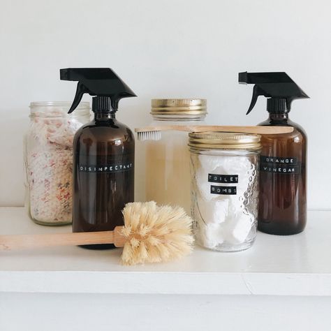 The Ultimate List of Zero Waste Cleaning Recipes - A little Rose Dust Zero Waste Cleaning, Natural Cleaning Supplies, Waste Free Living, Cleaning Your Colon, Eco Cleaning, Toxic Cleaning Products, Chemical Free Cleaning, Eco Friendly Cleaning Products, Plastic Free Living