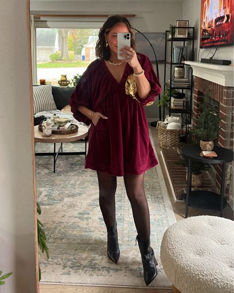 Trendy Outfits Midsize Winter, Velvet Dress Tights Outfit, Short Dress And Boots Outfit Winter, Velvet Dress Tights, Black Tights Christmas Outfit, Office Christmas Party Dresses, Mini Dress And Pantyhose Outfit, Christmas Dressy Outfit, Velvet Mini Dress Outfit Winter